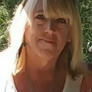 Meet your Posher, Debbie